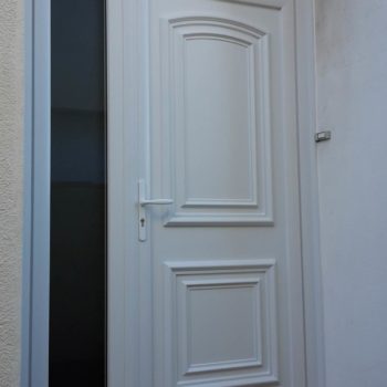 Porte entrée PVC